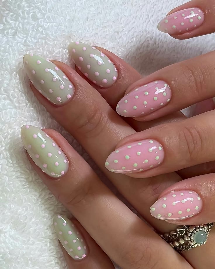 The "Mini Egg" Speckled Chic